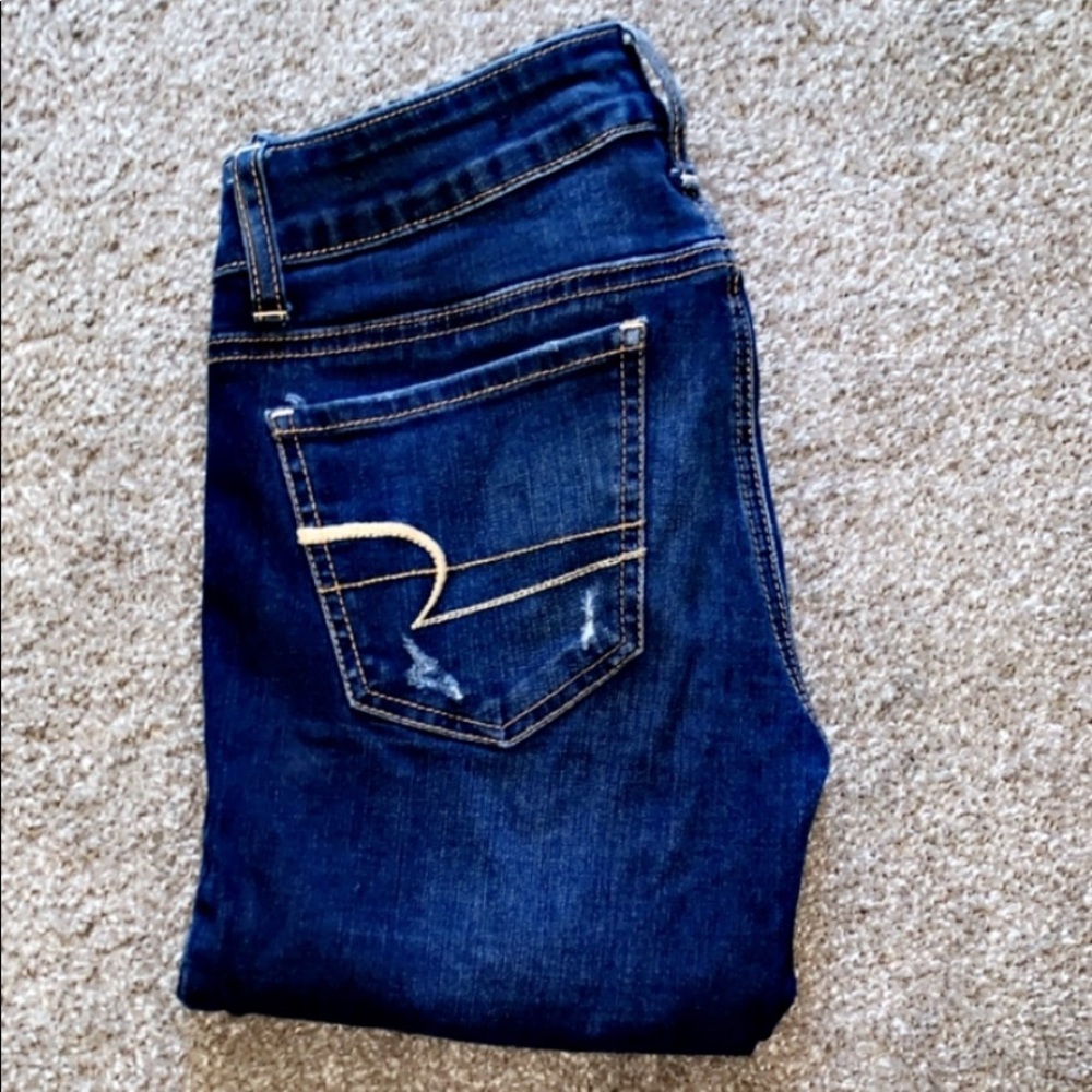 American Eagle distressed skinny jean